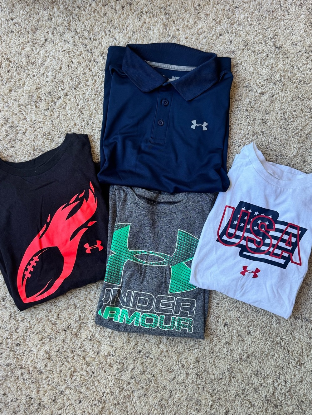 Under Armour Boys size L - LOT of 4